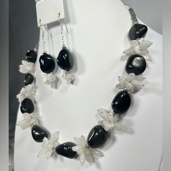 Silver Sheen Obsidian & Moonstone 925 Chunky Beaded Gemstone Necklace & Earrings - Picture 4 of 9
